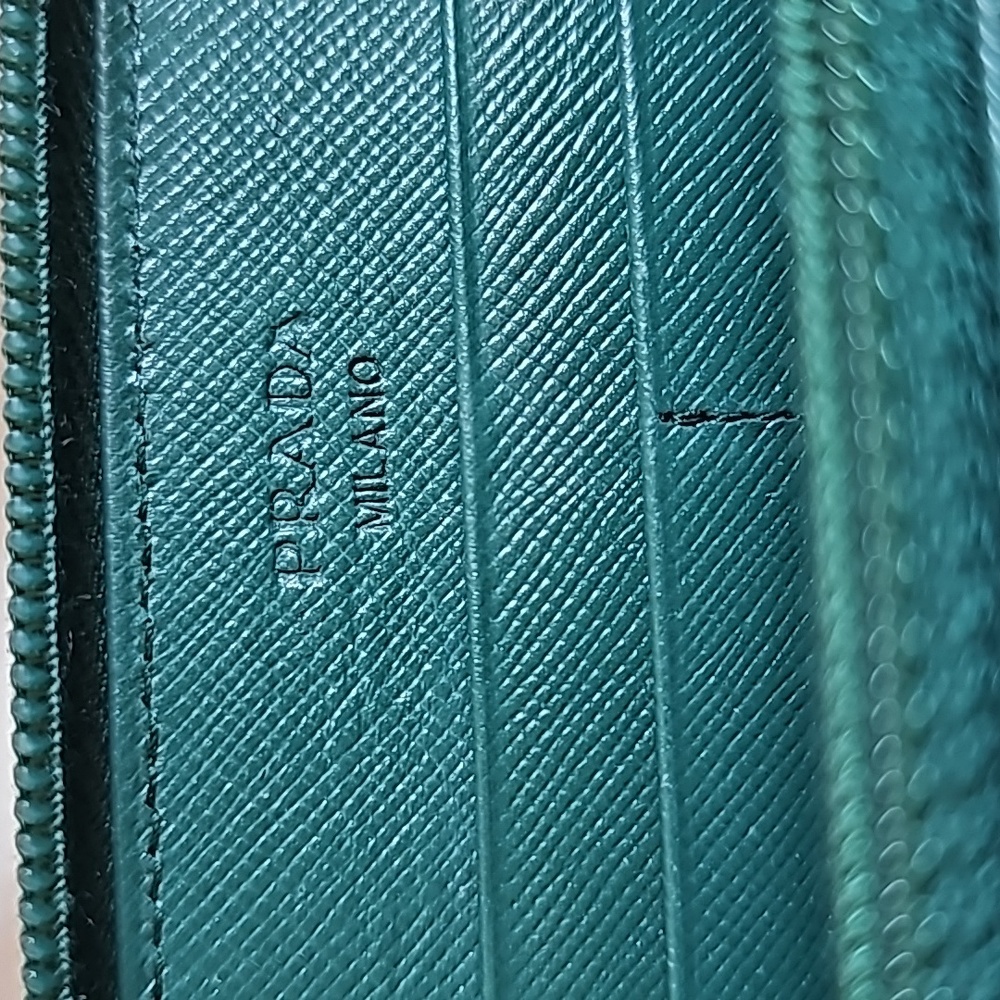 PRADA WALLET - Picture 5 of 15